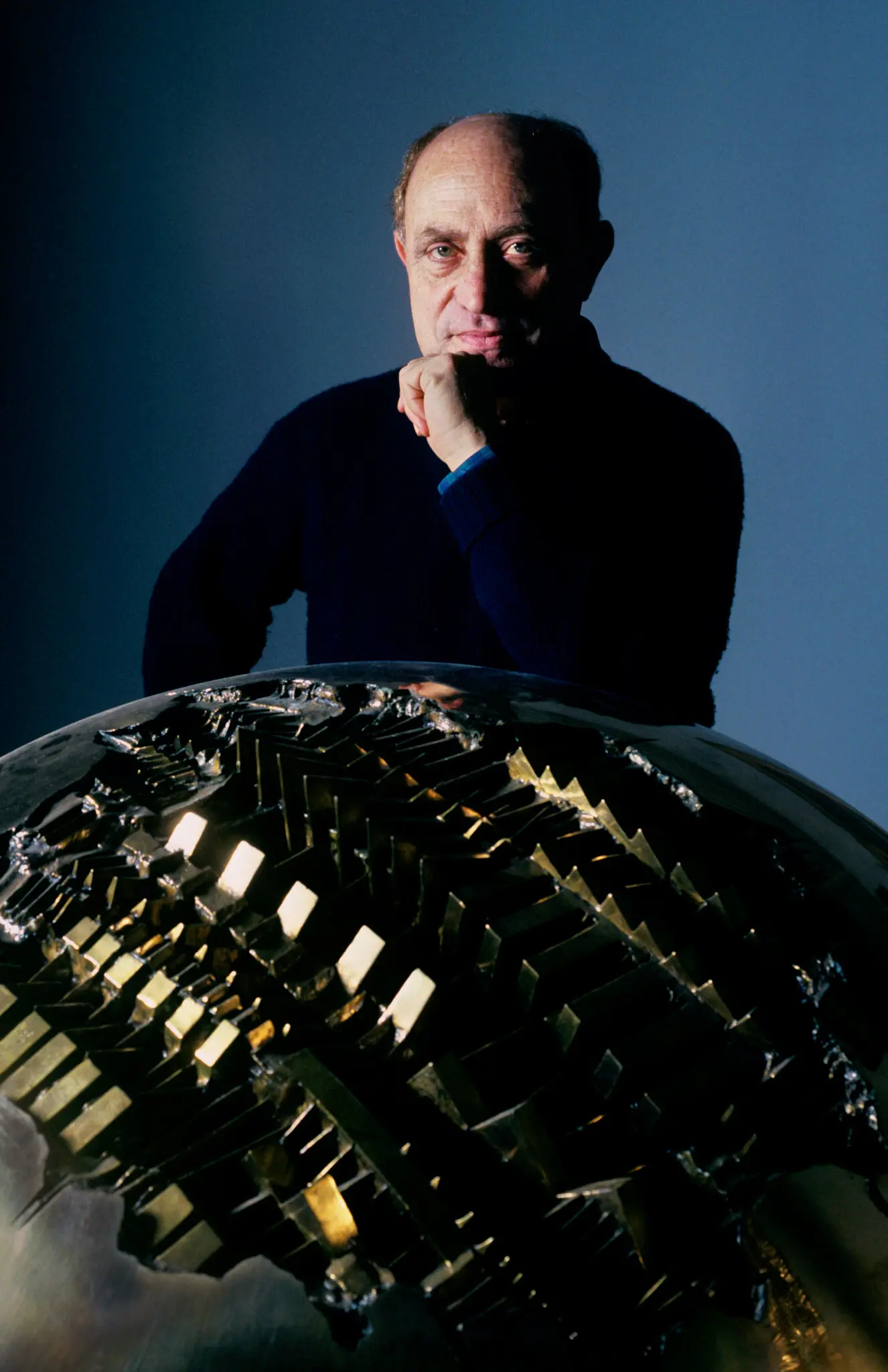 Arnaldo Pomodoro Dies at 98: Famed Sculptor Behind Monumental Fractured Spheres